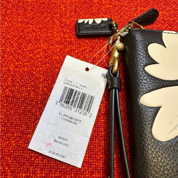 ❤️❤️NWT Coach Pebble Leather Wristlet With Floral Print - Black Multi❤️❤️ - Picture 10 of 12